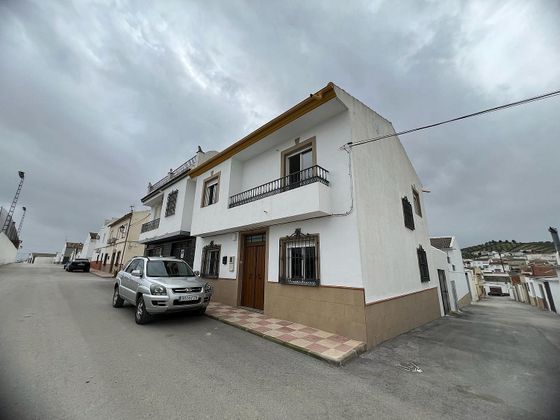 Foto 1 de Casa en venda a Fuerte del Rey de 5 habitacions i 189 m²