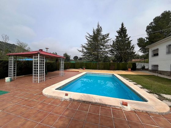 Foto 2 de Casa en venda a Fuensanta de Martos de 4 habitacions amb terrassa i piscina