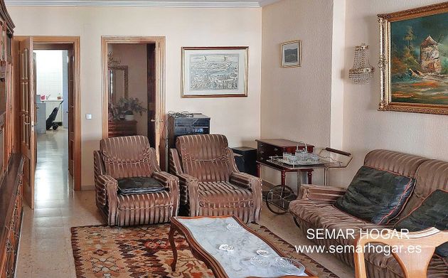 Foto 2 de Pis en venda a Jerónimos de 4 habitacions amb terrassa i aire acondicionat