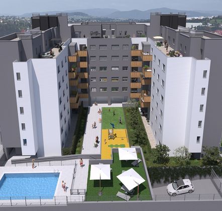Foto 2 de Venta de piso en Butarque de 3 habitaciones con terraza y piscina