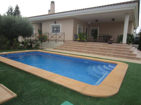 Foto 1 de Chalet en venta en Ciutat Jardí - Torreta Verdí de 5 habitaciones con terraza y jardín
