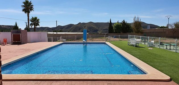 Foto 2 de Xalet en venda a Águilas ciudad de 4 habitacions amb terrassa i piscina