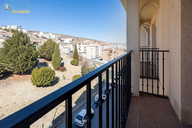 Foto 2 de Pis en venda a Alhama de Granada de 4 habitacions amb balcó i ascensor