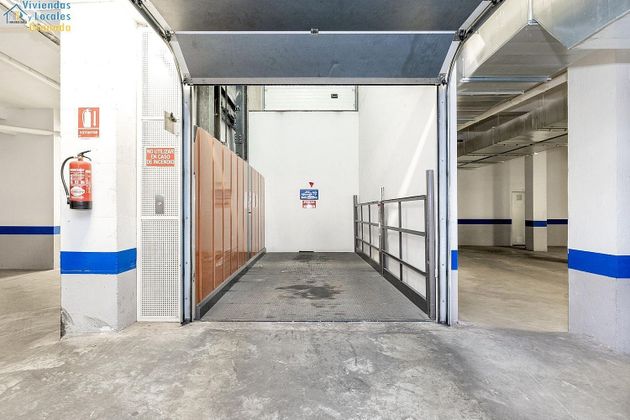Foto 2 de Garaje en venta en Camino de Ronda - Rosaleda de 34 m²