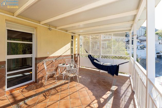 Foto 2 de Xalet en venda a Pinos Genil de 4 habitacions amb terrassa i garatge