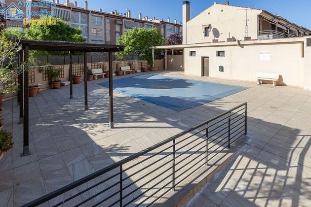 Foto 1 de Casa en venda a Angustias - Chana - Encina de 4 habitacions amb piscina i garatge