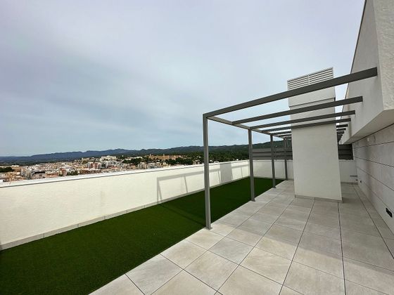 Foto 2 de Dúplex en venta en avenida Generalitat de 4 habitaciones con terraza y piscina
