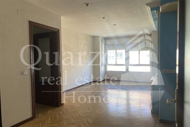 Foto 1 de Piso en venta en Veredillas - Juncal - Zarzuela de 3 habitaciones con piscina y jardín