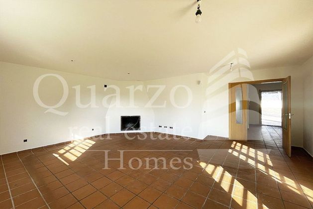 Foto 2 de Venta de chalet en Colmenar de Oreja de 3 habitaciones con terraza y piscina