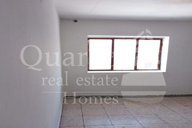 Foto 1 de Venta de casa en Quintanar de la Orden de 4 habitaciones y 219 m²