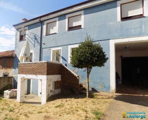 Foto 2 de Casa en venda a Villamejil de 4 habitacions amb calefacció