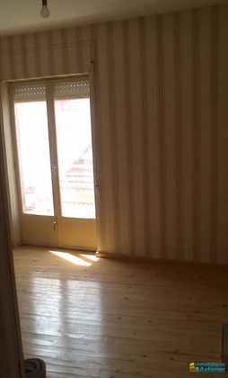 Foto 2 de Venta de piso en Astorga de 3 habitaciones con terraza y ascensor