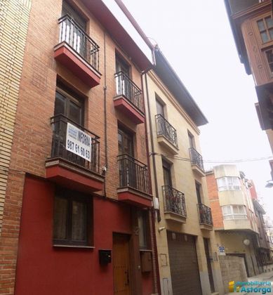 Foto 1 de Venta de casa en Astorga de 3 habitaciones con calefacción