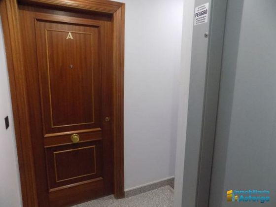 Foto 2 de Pis en venda a Astorga de 3 habitacions amb garatge i calefacció