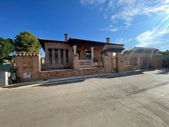 Foto 2 de Casa en venda a Miguelturra de 5 habitacions amb piscina i garatge