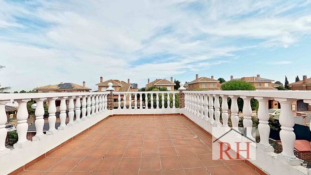Foto 1 de Xalet en venda a Peñas Albas de 5 habitacions amb terrassa i piscina