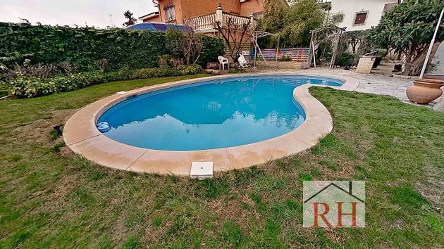 Foto 2 de Xalet en venda a Camarma de Esteruelas de 4 habitacions amb terrassa i piscina
