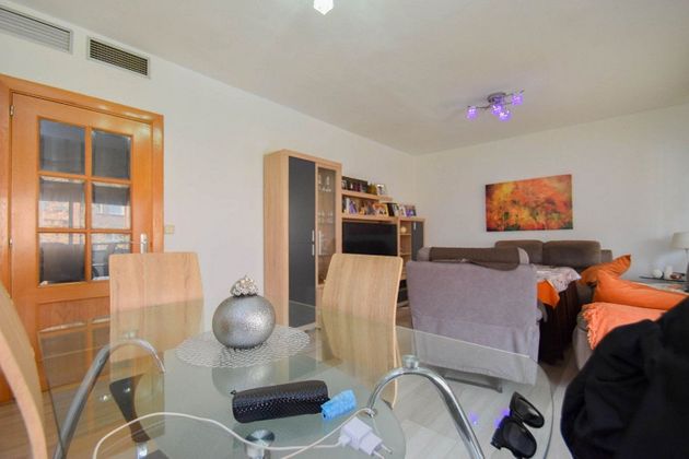 Foto 2 de Pis en venda a Cerrillo de Maracena - Periodistas de 3 habitacions amb terrassa i piscina