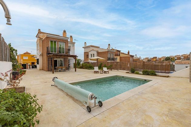 Foto 1 de Xalet en venda a Dílar de 3 habitacions amb terrassa i piscina