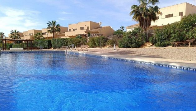 Foto 2 de Venta de casa en calle Egipto de 2 habitaciones con terraza y piscina