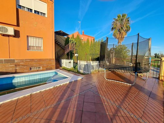 Foto 1 de Venta de casa en Los Molinos de 4 habitaciones con terraza y piscina