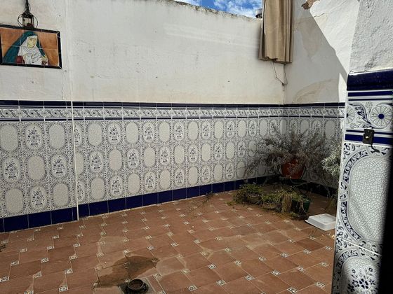 Foto 2 de Casa en venda a Centro - Alcalá de Guadaira de 3 habitacions amb aire acondicionat