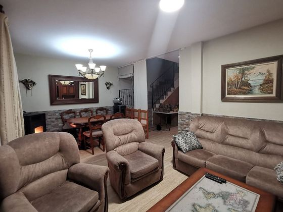 Foto 1 de Casa adossada en venda a Fuensalida de 3 habitacions amb garatge i jardí