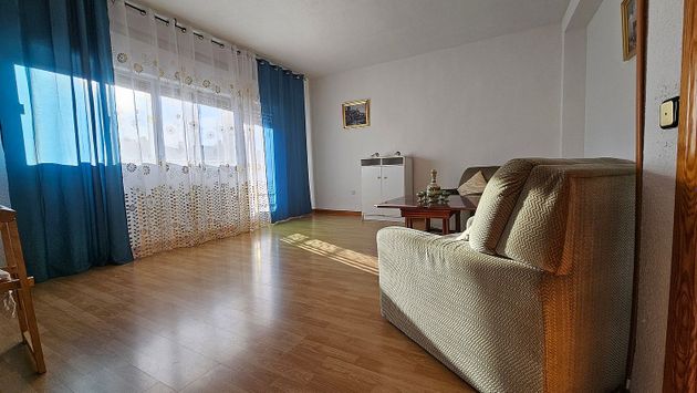 Foto 2 de Piso en venta en Fuensalida de 3 habitaciones con terraza y balcón