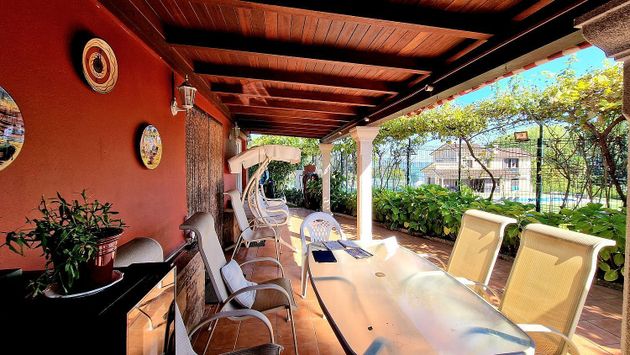 Foto 2 de Casa en venda a Dexo  -Lorbé de 5 habitacions amb terrassa i piscina