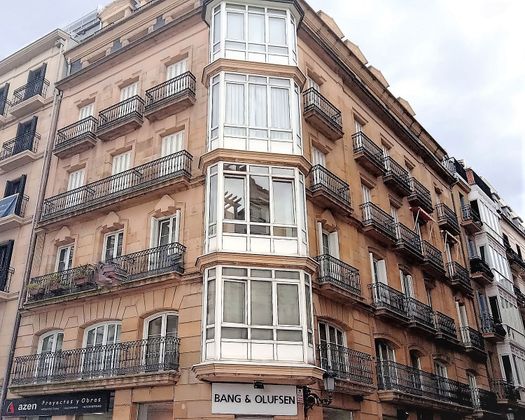 Foto 1 de Pis en venda a Centro - San Sebastián-Donostia de 1 habitació amb terrassa i balcó