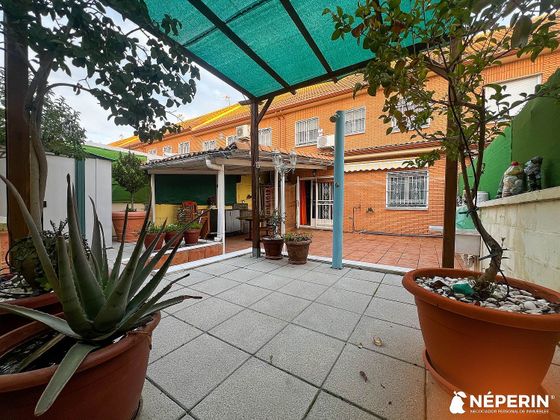 Foto 1 de Casa adossada en venda a Yuncos de 4 habitacions amb terrassa i garatge