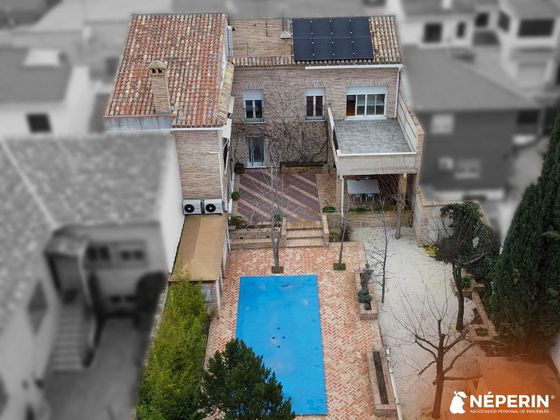 Foto 1 de Casa adossada en venda a Yuncos de 4 habitacions amb terrassa i piscina