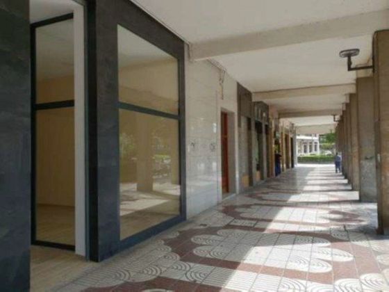Foto 1 de Alquiler de local en Bagatza - San Vicente de 70 m²