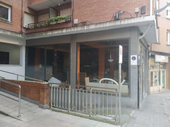 Foto 2 de Local en venda a Barrio de Uribarri de 150 m²