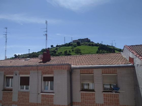 Foto 1 de Piso en venta en Santurtzi de 2 habitaciones con balcón y ascensor