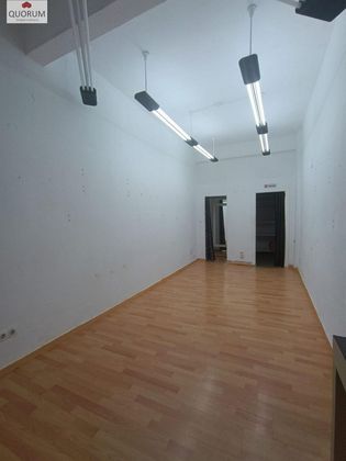 Foto 2 de Alquiler de local en Centro - Desierto - Arrontegi de 30 m²
