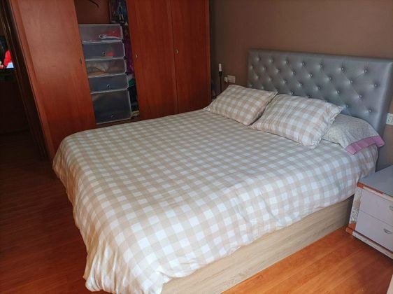 Foto 1 de Piso en venta en Lutxana - Llano de 2 habitaciones con calefacción