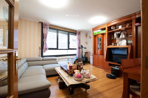 Foto 1 de Venta de piso en Bagatza - San Vicente de 3 habitaciones con garaje y calefacción