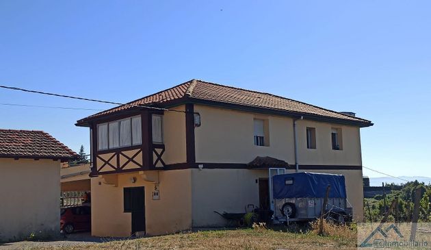 Foto 2 de Casa en venda a Laredo de 6 habitacions amb terrassa i garatge