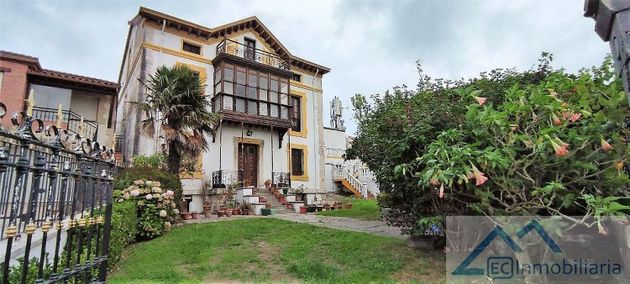 Foto 1 de Xalet en venda a Santa Cruz de Bezana de 7 habitacions amb terrassa i garatge
