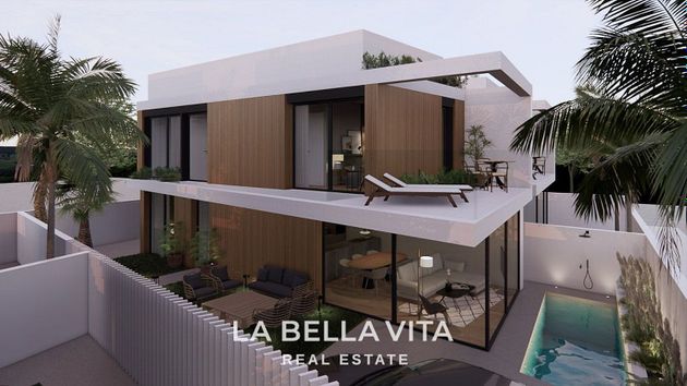 Foto 1 de Xalet en venda a avenida Del Velero de 3 habitacions amb terrassa i piscina