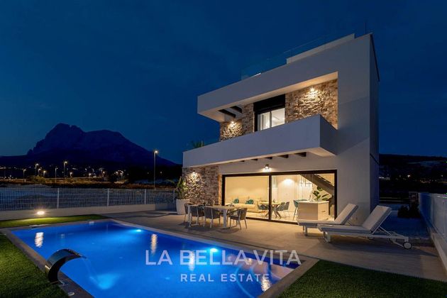 Foto 2 de Xalet en venda a plaza Alfarella Sector de 3 habitacions amb terrassa i piscina