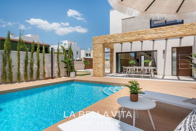 Foto 2 de Chalet en venta en avenida De Málaga de 3 habitaciones con terraza y piscina