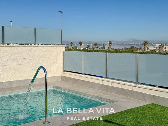 Foto 1 de Xalet en venda a calle Peña de Francia de 3 habitacions amb terrassa i piscina