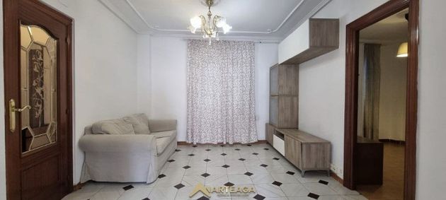 Foto 1 de Venta de piso en Centro - Desierto - Arrontegi de 2 habitaciones y 51 m²