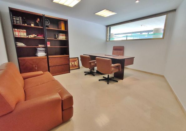 Foto 2 de Oficina en venda a Ensanche - Diputación de 246 m²