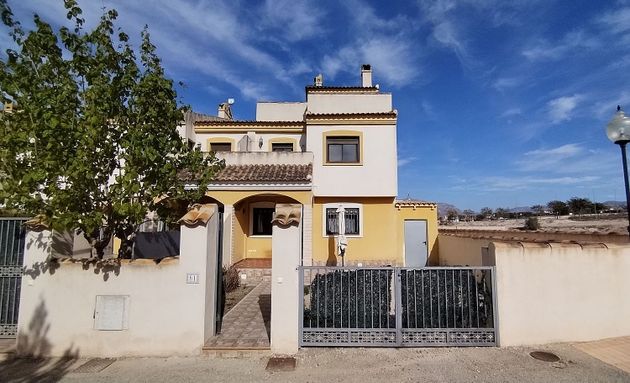 Foto 1 de Venta de casa en Monforte del Cid de 2 habitaciones con terraza y piscina