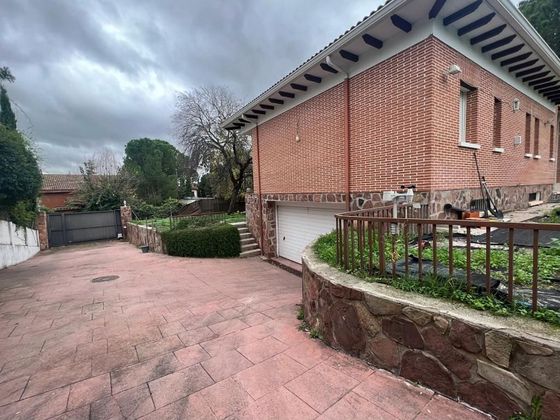 Foto 1 de Chalet en venta en Raya del Palancar - Guadamonte de 5 habitaciones con terraza y piscina