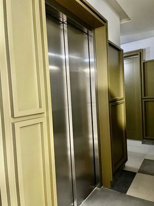 Foto 2 de Venta de piso en calle Menéndez Pelayo de 3 habitaciones con calefacción y ascensor