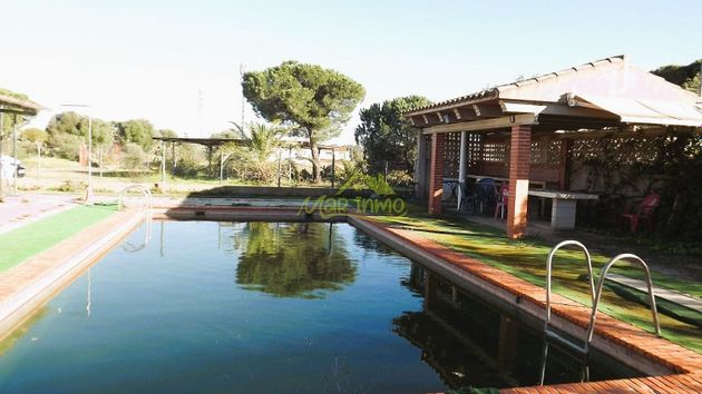 Foto 1 de Casa rural en venda a Isla Cristina ciudad de 4 habitacions amb terrassa i piscina